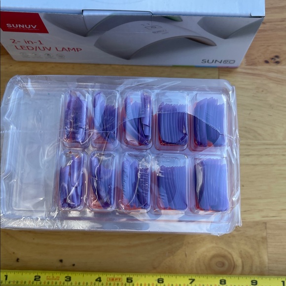 SUNUV 2-in-1 LED/UV Lamp with Nail Clips - Picture 3 of 5